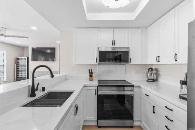 Building Photo - 3961 Hortensia St