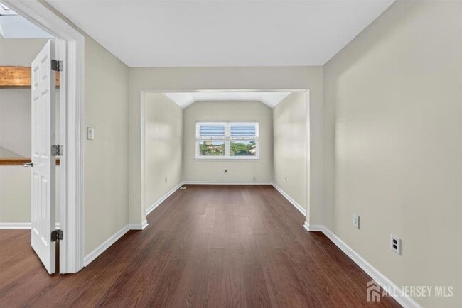 Building Photo - 94 Beverly Hl Ter