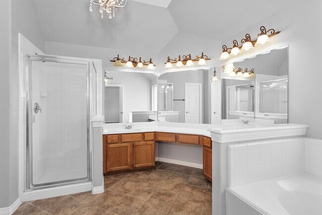 Building Photo - 2 Lulach Cir