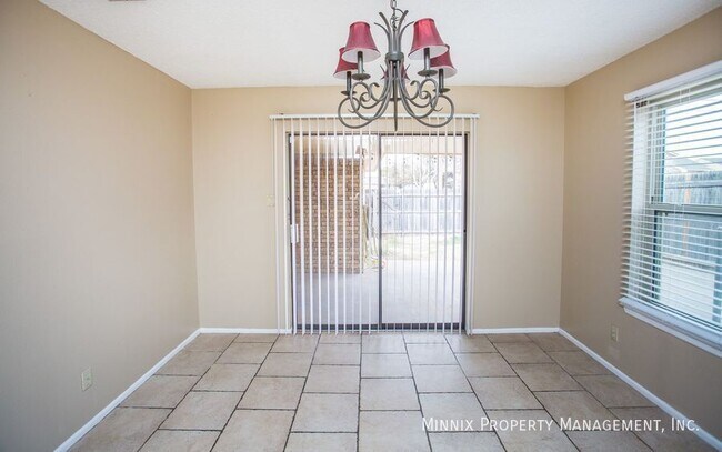 Building Photo - 4800 Dentcrest Dr