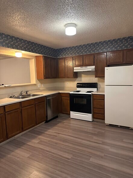 Building Photo - 623 Wolftrap Dr
