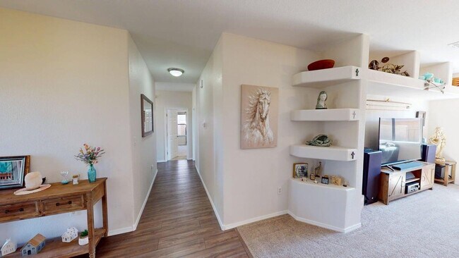 Building Photo - 3-Bedroom/2.5-Bathroom in Alamogordo, NM