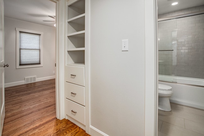 Building Photo - 6038 Juniper Dr