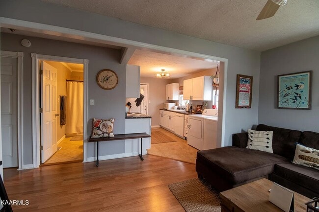 Building Photo - Updated North Knoxville Gem | Massive Fenced Yard & Prime Location!