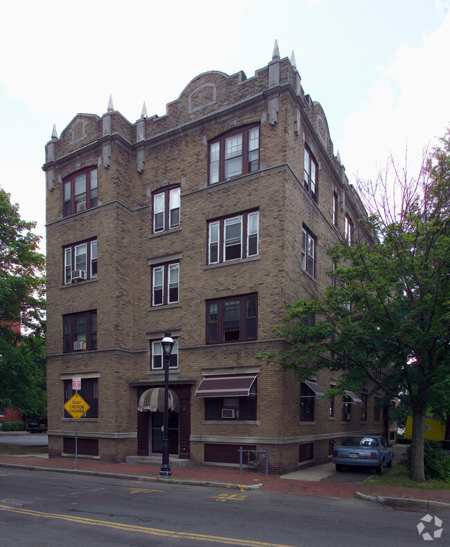 Building Photo - 83 Winter St