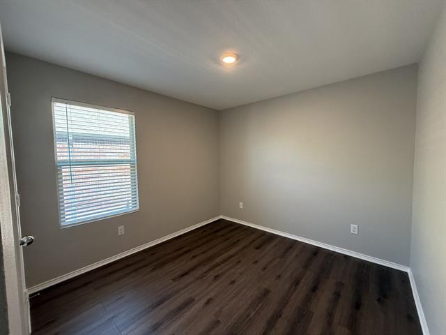 Building Photo - 413 Everglades St