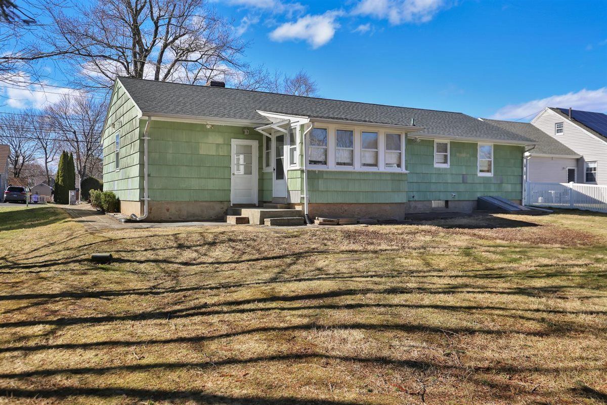 Building Photo - 57 Alanby Dr