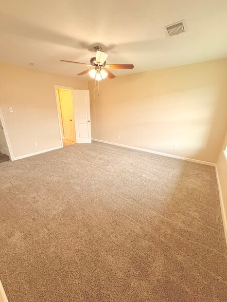 Building Photo - 12328 Ormandy St