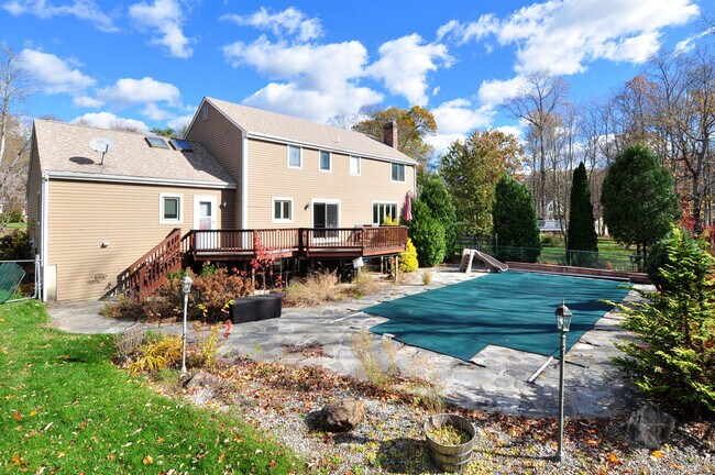 Building Photo - 16 Virginia Ln