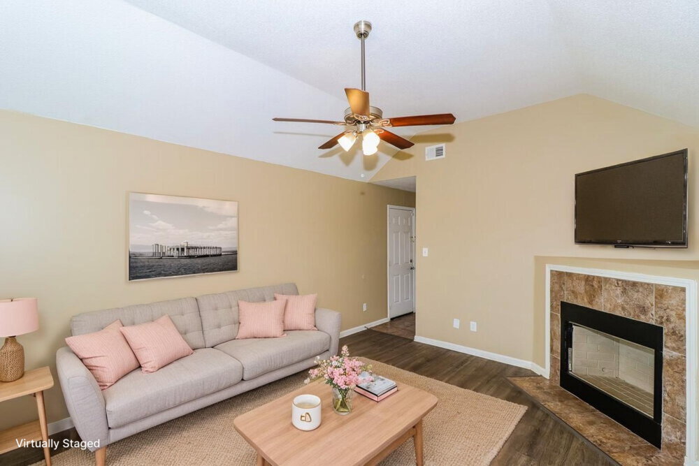 Building Photo - 4551 Cedargreen Cove