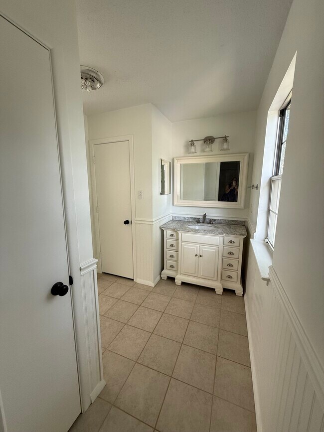 Building Photo - 6115 Heathstone Ln