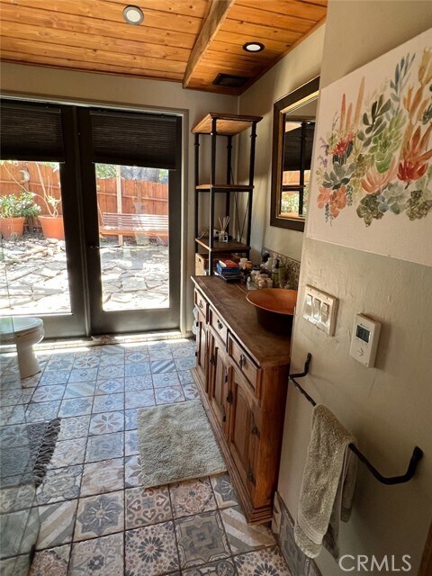 Building Photo - 456 S Skyline Dr