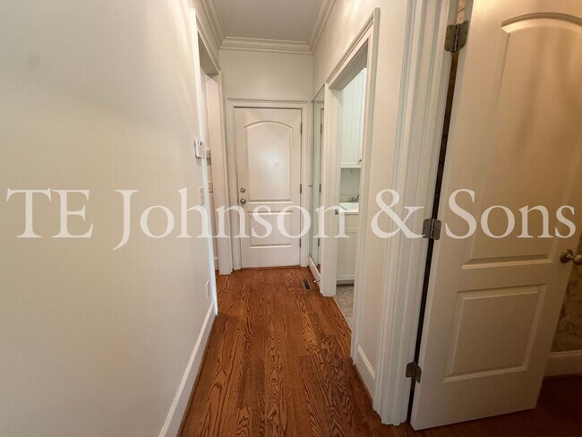 Building Photo - 5540 Brookberry Farm Rd