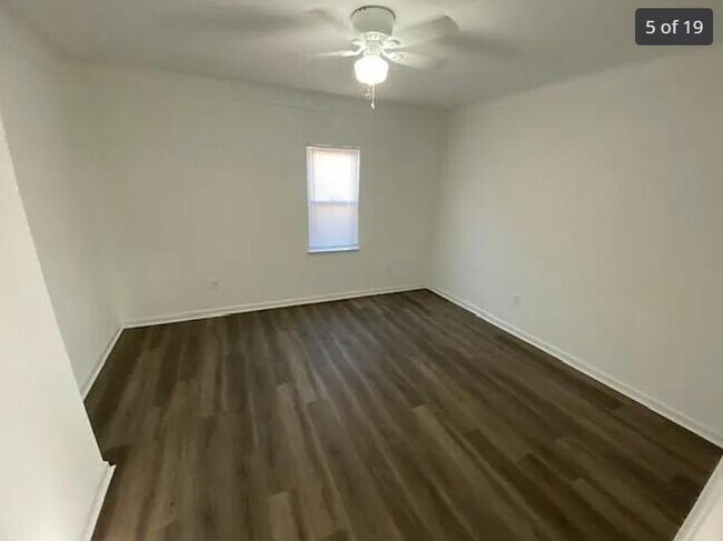 Building Photo - 1237 Lindsay Ave