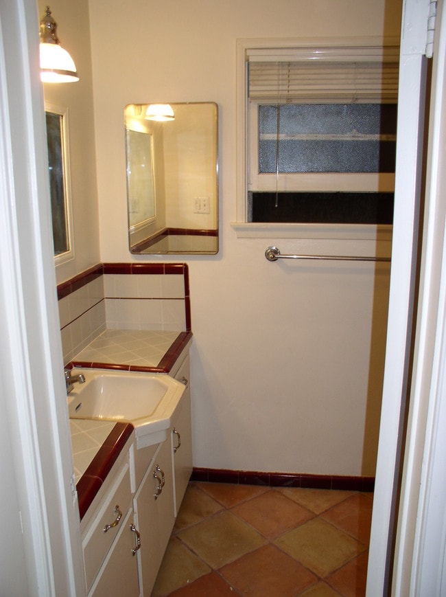 Bathroom, medicine chest - 5042 Sawtelle Blvd