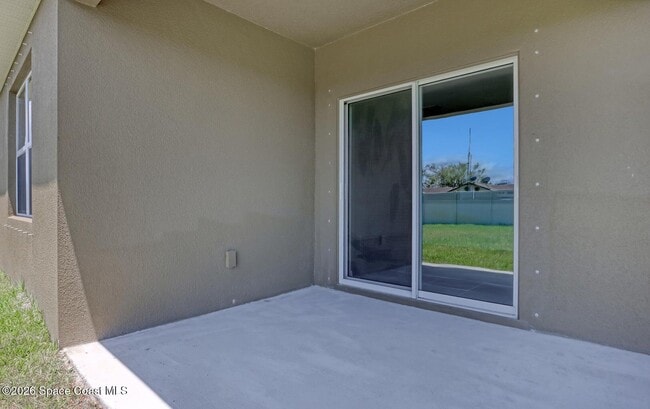 Building Photo - 1422 McFarland Dr