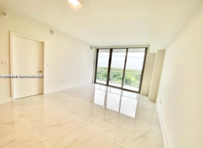 Building Photo - 16385 Biscayne Blvd