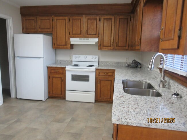 Building Photo - 22 Hackberry Ct