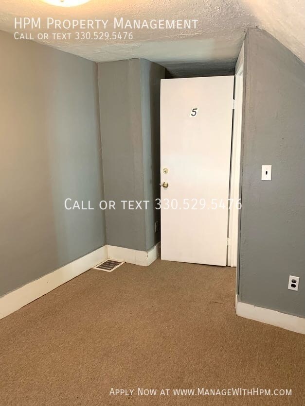 Building Photo - 515 Sumner St