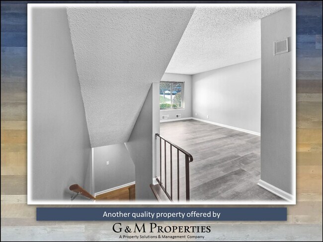 Building Photo - Rarely Available 1-Bedroom Townhouse in Henrietta: Updated & Amenity-Filled!