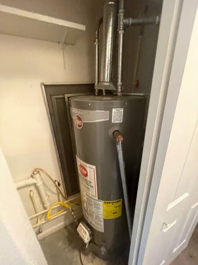 Building Photo - Section 8 Welcome