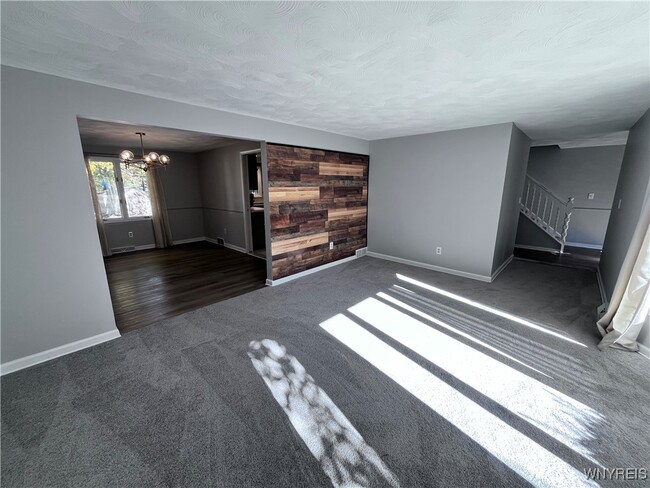 Building Photo - 306 Randwood Dr