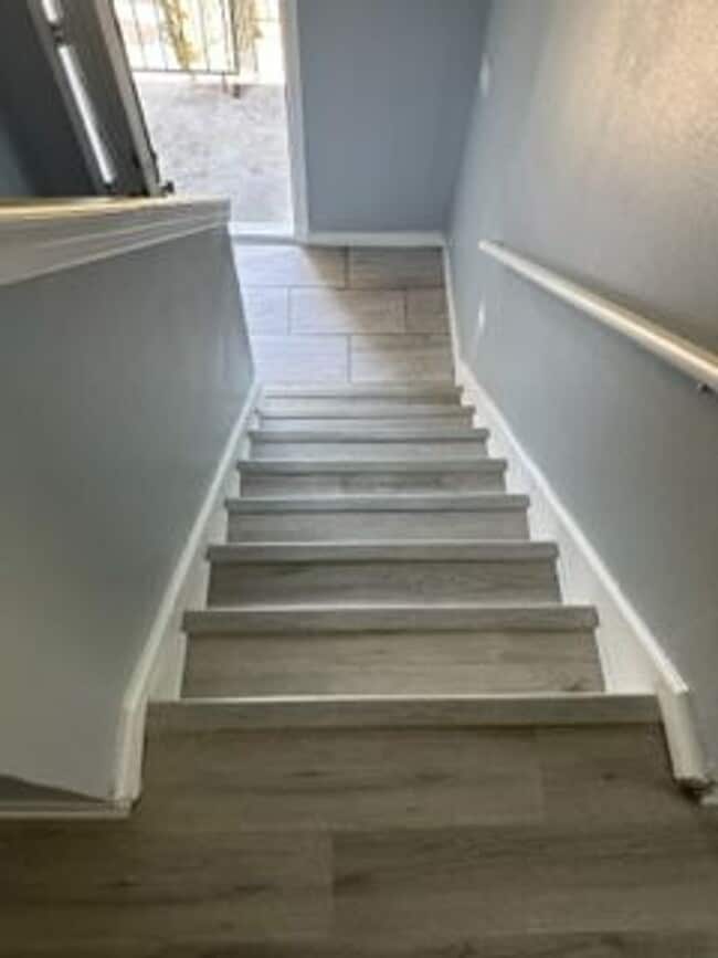 Building Photo - Beautiful 3 Bedroom 2 Bath Duplex!