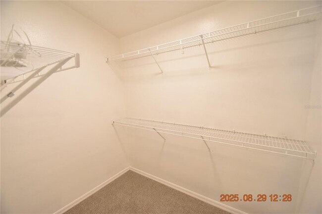 Building Photo - 944 Ridge Haven Dr