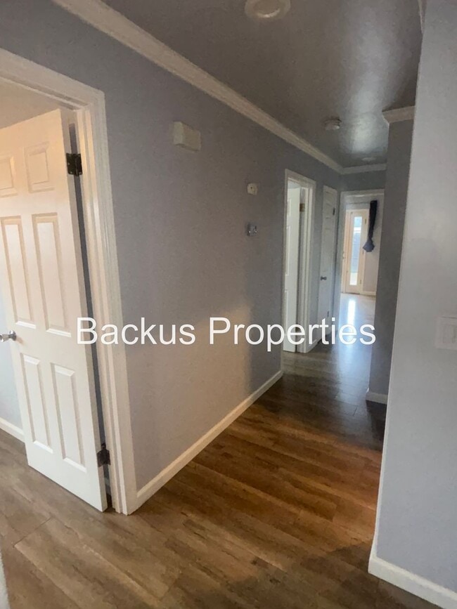 Building Photo - ALL UTILITIES INCLUDED! Wonderful Three-Bedroom home in Gonzales