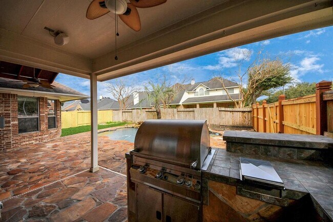 Building Photo - 6423 Middlelake Ct