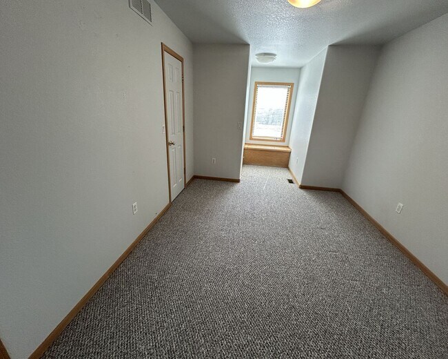 Building Photo - Room to Roam – Stunning Home on 2.4 Acres