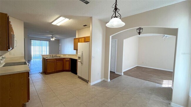 Building Photo - 534 Sunset View Dr