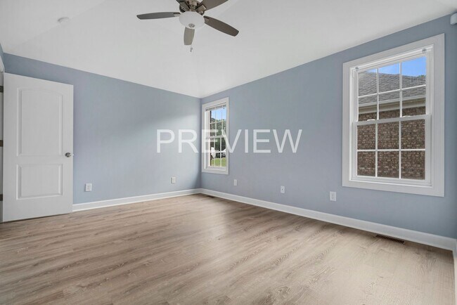 Building Photo - Beautiful Ranch Home in Charlotte