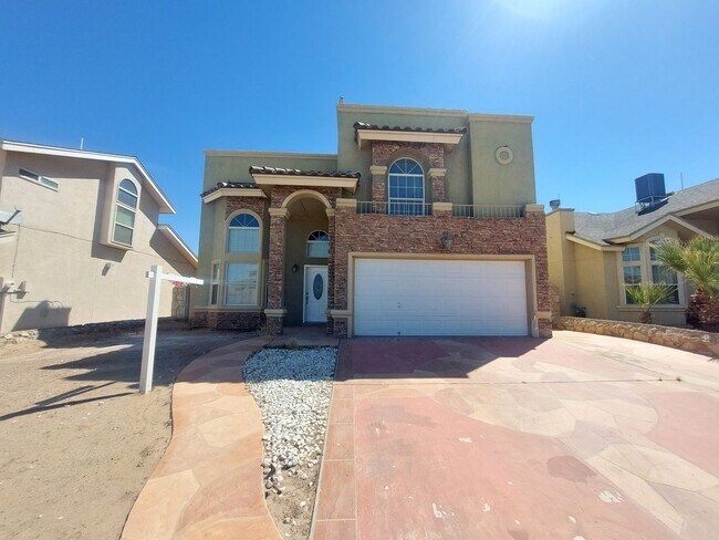 Building Photo - 4 BEDROOM 3 BATHROOM HOME! fully remodeled...