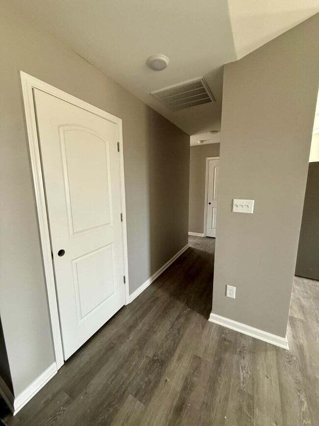 Building Photo - 509 Cripple Creek Cir