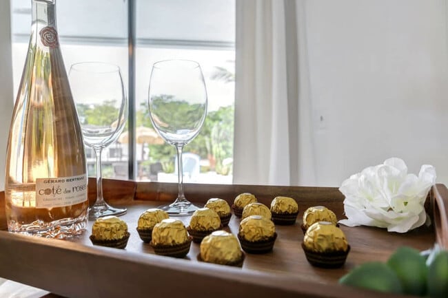 Building Photo - 2325 NE 195th St