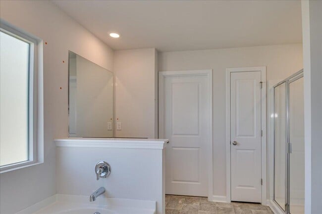Building Photo - 1412 Deer Hollow Run
