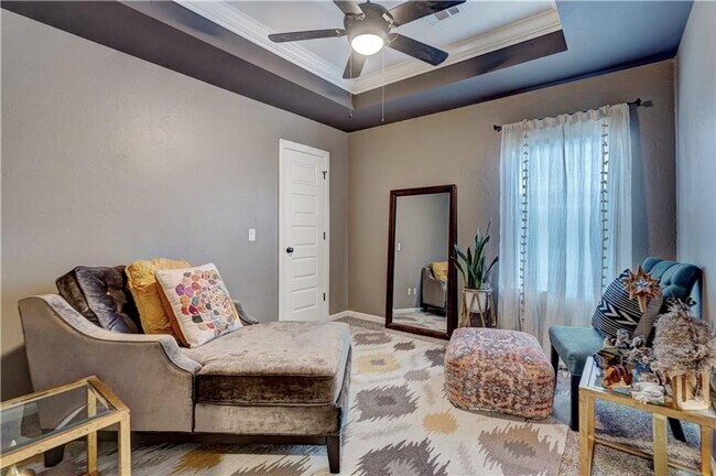 Building Photo - 4 Bedroom Home in Gated Lakes of Traditions- Backs up to a greenbelt- Pool and Playground