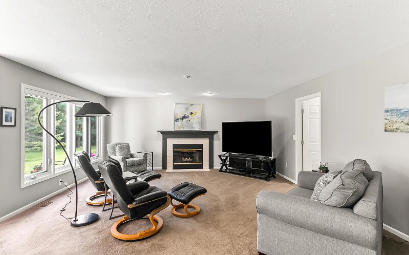 Building Photo - 1126 Harrington Ln