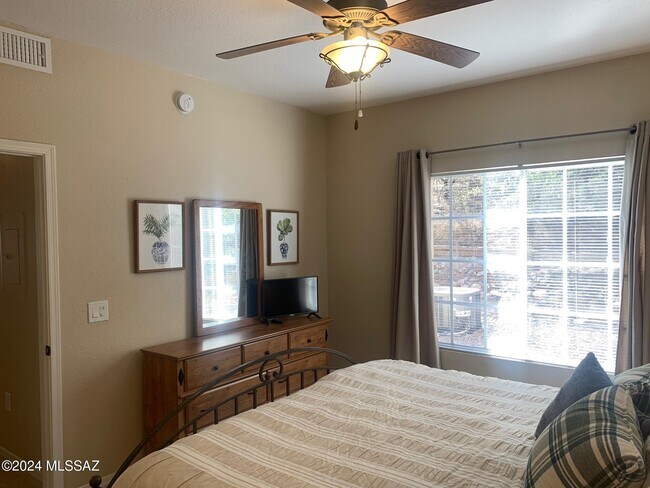Building Photo - 1500 E Pusch Wilderness Dr
