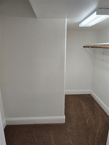 Building Photo - 2447 Embleton Dr