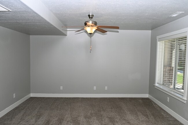 Building Photo - 2032 N 350 E