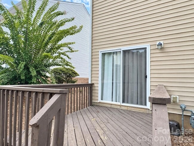 Building Photo - 12222 Royal Castle Ct