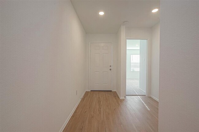 Building Photo - 5107 Sunvalley Bend Dr