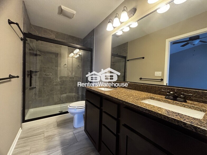 Building Photo - 20 NE Badger Ln