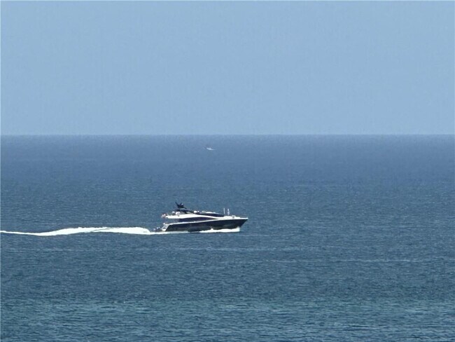 Building Photo - 4250 Galt Ocean Dr