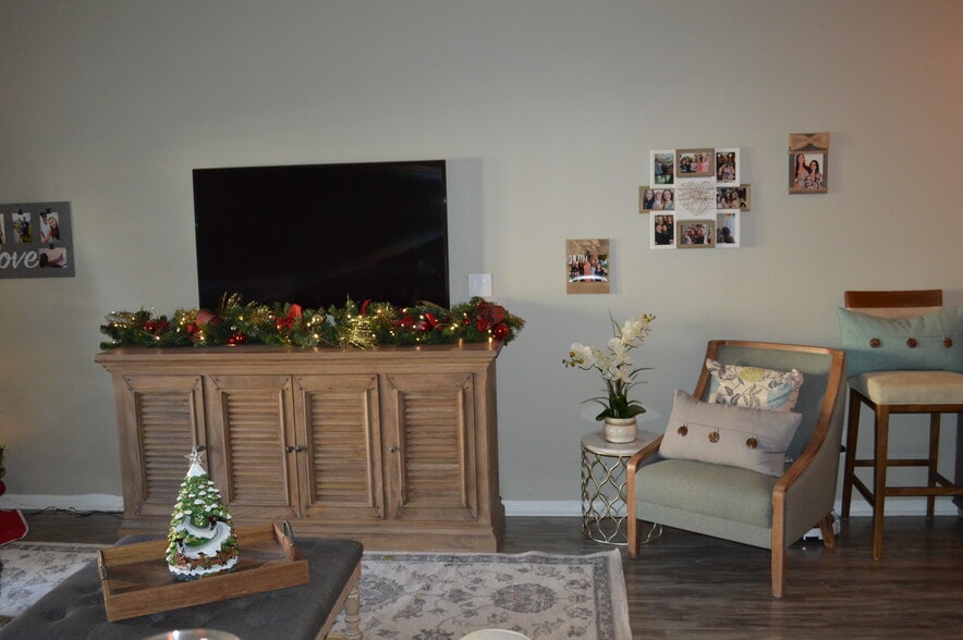 Building Photo - 1256 Liberty Pkwy NW