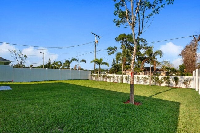 Building Photo - 121 Swain Blvd