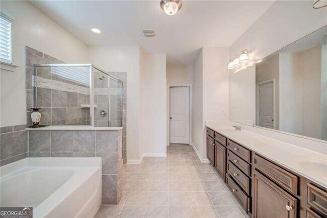 Building Photo - 2639 Ogden Trl