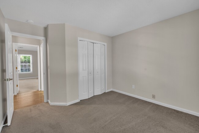 Building Photo - 106 London Plain Ct